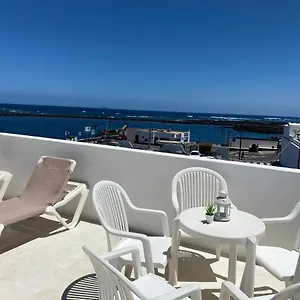 Mirador Del Muelle House Hostel Orzola