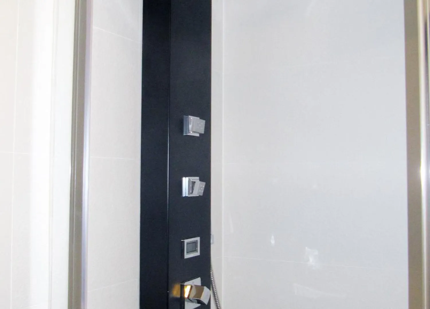 Barcelona Fifteen Central Aparthotel İspanya