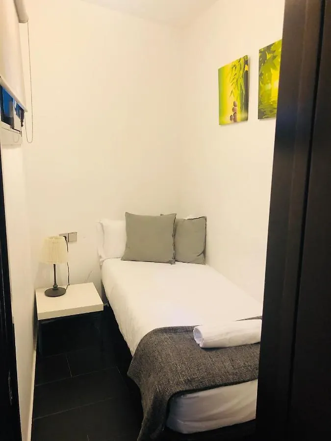 Barcelona Fifteen Central Aparthotel İspanya